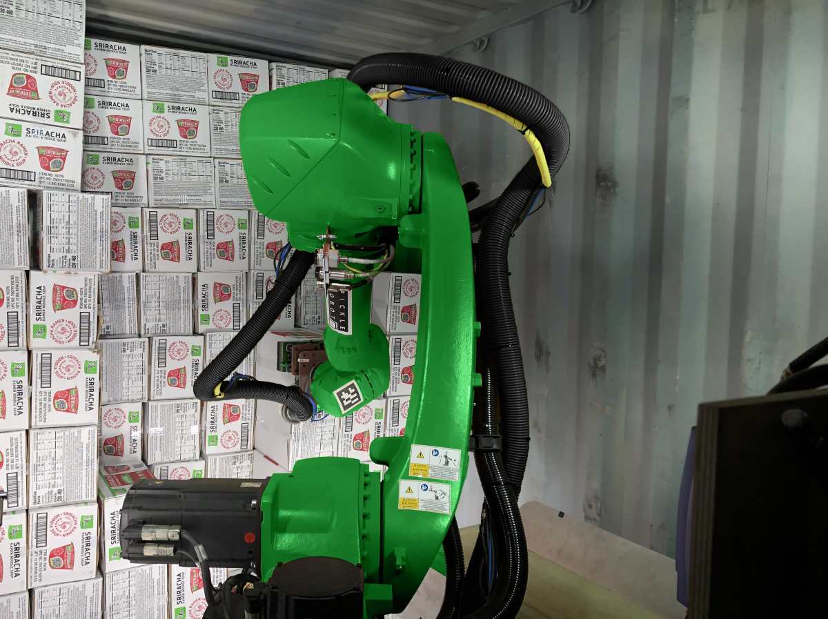 仓储机器人Pickle Robot迎来首位CFO：特斯拉前高管加盟，剑指物流自动化新蓝海