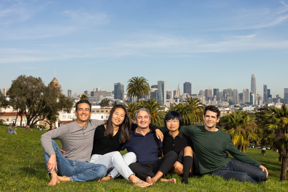 AI协作新范式：人类与AI协同决策成下一风口，4.8亿美元种子轮押注“社会智能”模型