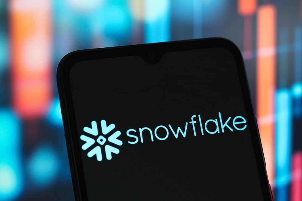 Snowflake与OpenAI达成2亿美元AI合作，揭示企业级AI市场“多模型并行”新常态