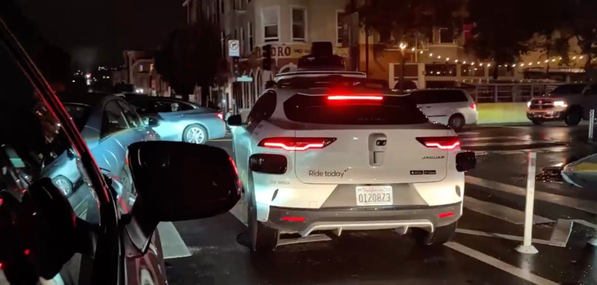 旧金山大停电，Waymo自动驾驶出租车集体“趴窝”暴露行业关键短板