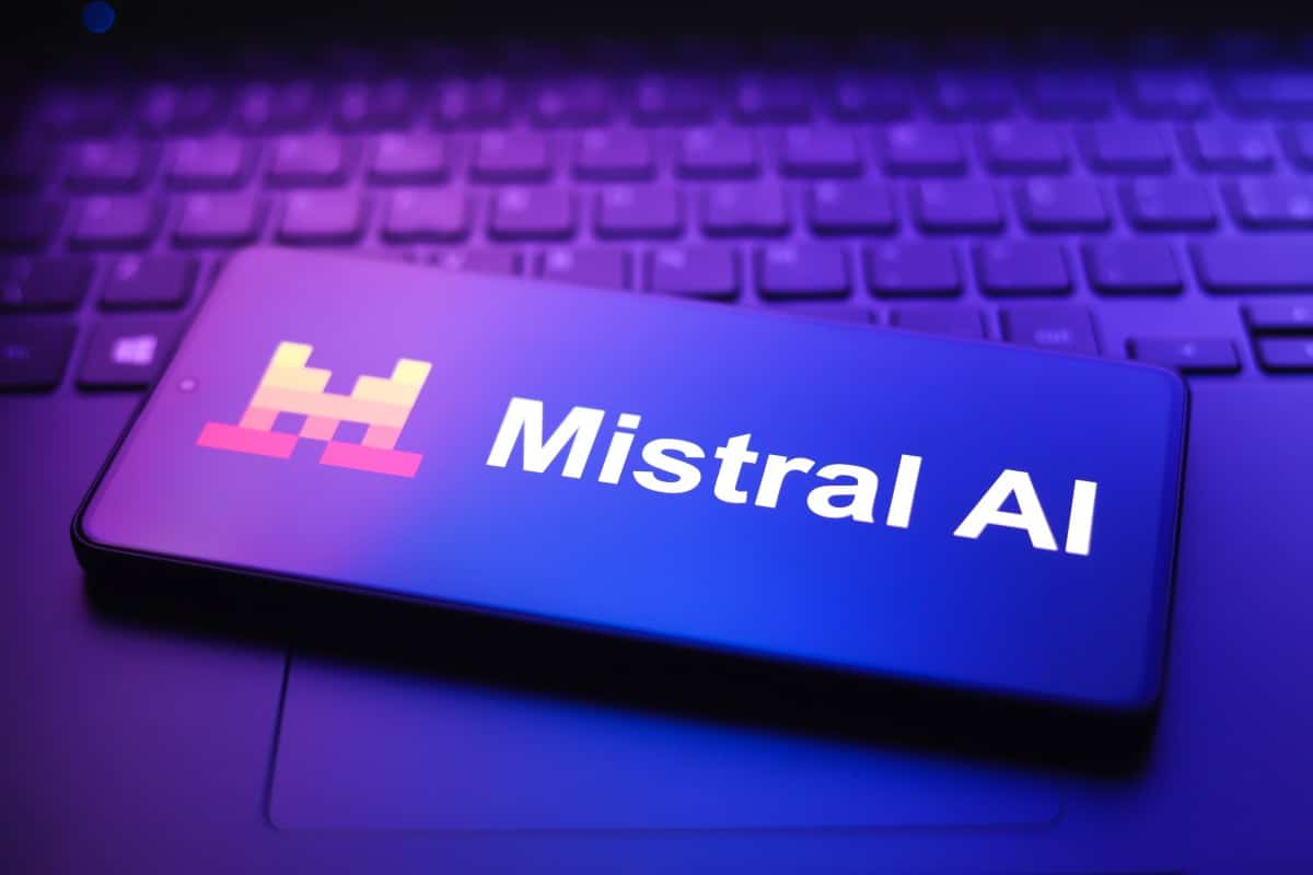 Mistral AI推出Forge平台：企业可自建专属大模型，直击AI项目落地痛点