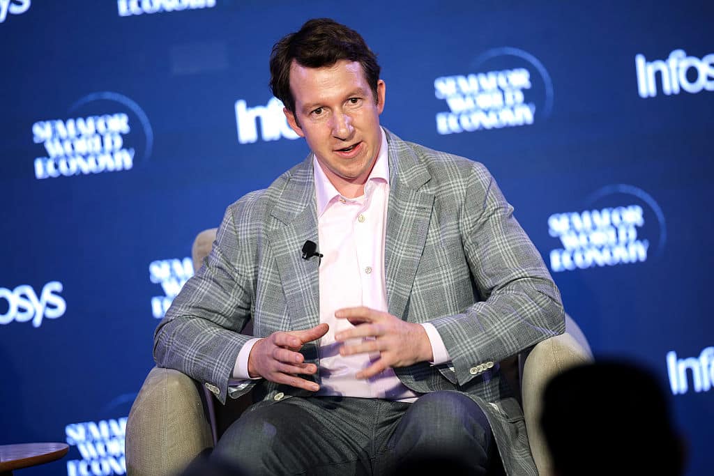 Anthropic向特朗普政府简报Mythos模型：AI安全与国家安全博弈的深层解读